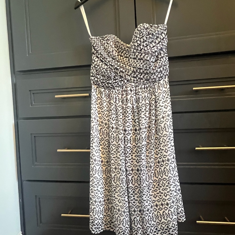 White House Black Market Strapless Black and White Dress